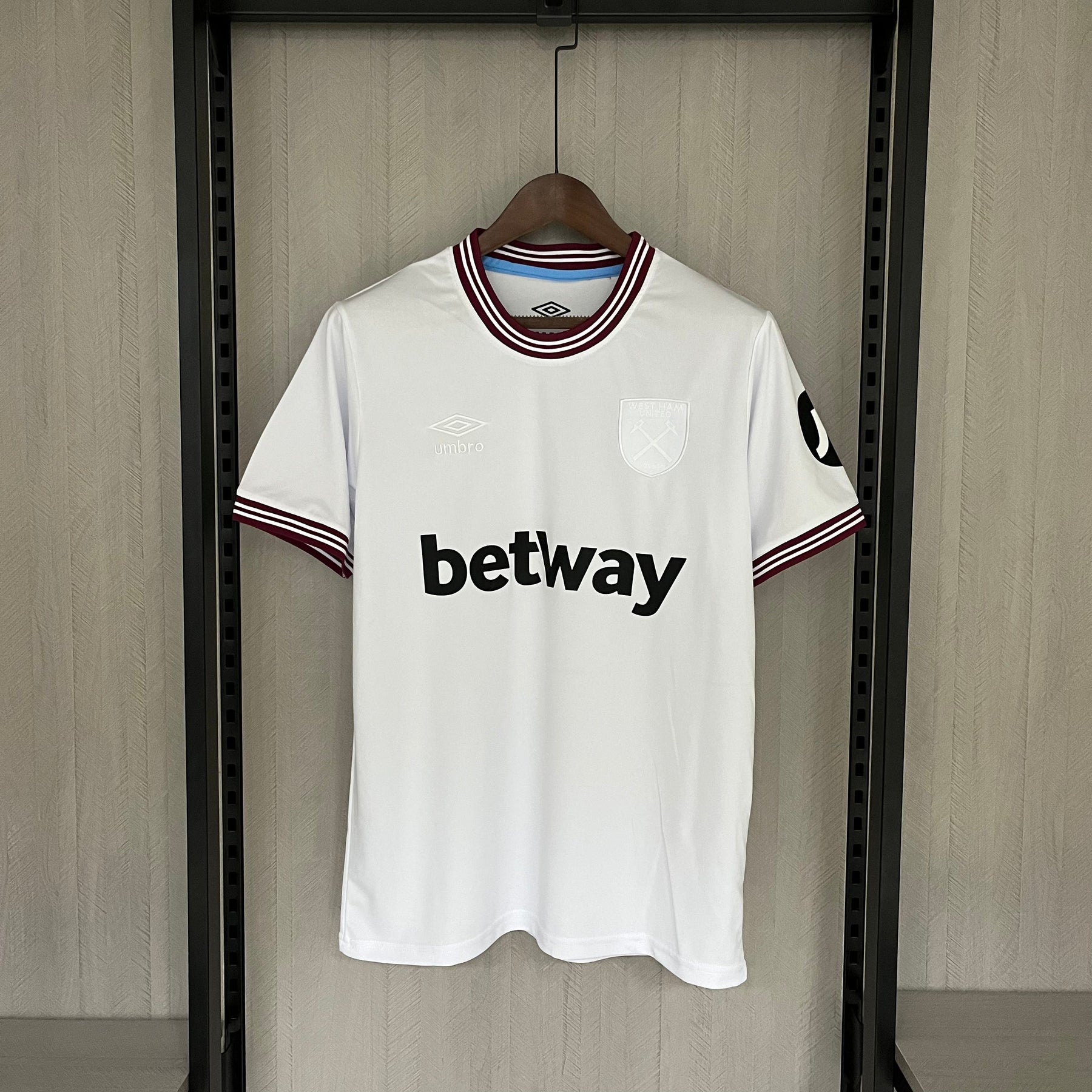 Camisa do West Ham White  - 2023/2024